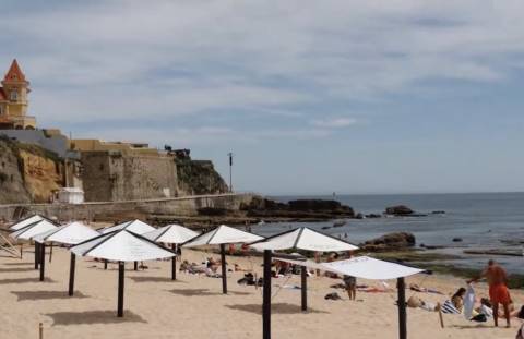 Apartamento T2 Mobilado com Vista Mar