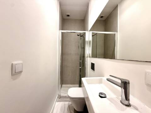 Apartamento T2 Mobilado com Vista Mar