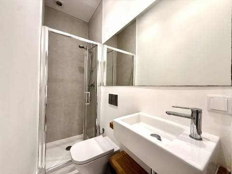 Apartamento T2 Mobilado com Vista Mar