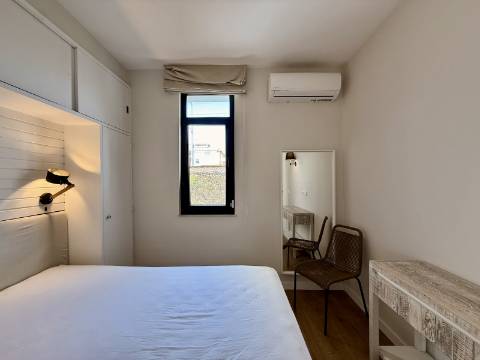 Apartamento T2 Mobilado com Vista Mar