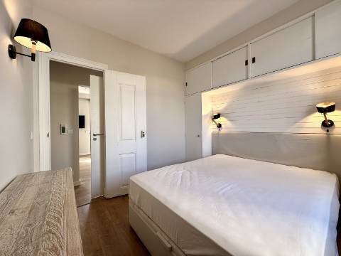 Apartamento T2 Mobilado com Vista Mar