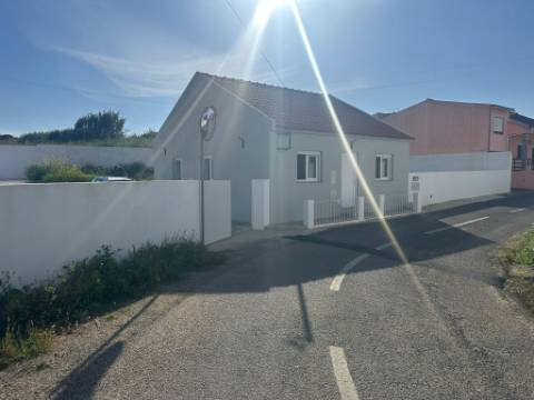 Moradia T3 Remodelada em Torres Vedras