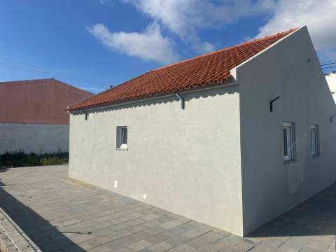 Moradia T3 Remodelada em Torres Vedras