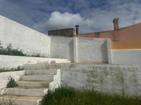 Moradia T3 Remodelada em Torres Vedras