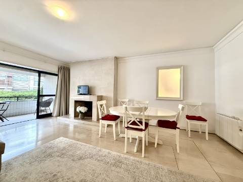 Apartamento T1 em frente ao Casino Estoril