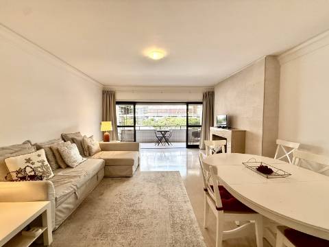 Apartamento T1 em frente ao Casino Estoril