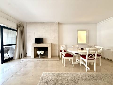 Apartamento T1 em frente ao Casino Estoril