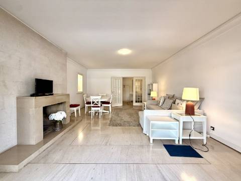 Apartamento T1 em frente ao Casino Estoril