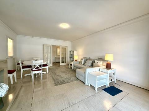 Apartamento T1 em frente ao Casino Estoril