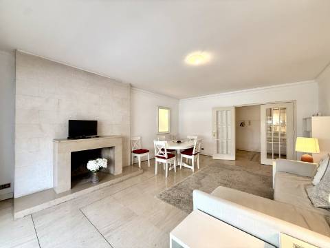 Apartamento T1 em frente ao Casino Estoril