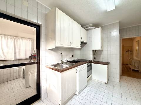 Apartamento T1 em frente ao Casino Estoril