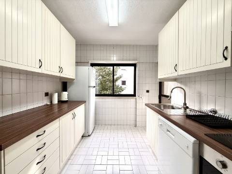 Apartamento T1 em frente ao Casino Estoril