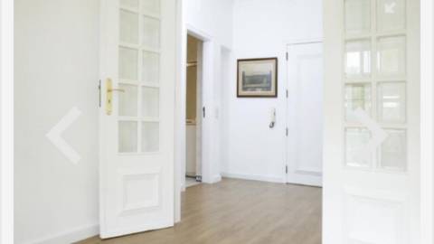 Apartamento T1 em condomínio fechado no Estoril com terraço