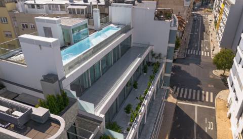 Triplex Penthouse T4 Contemporânea nas Avenidas Novas, Lisboa