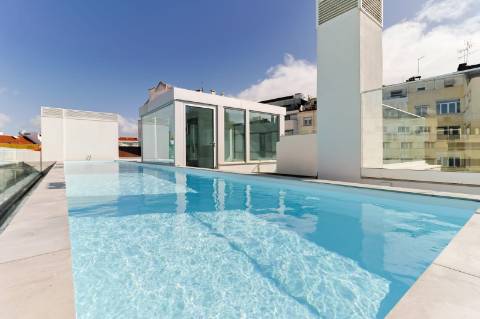 Triplex Penthouse T4 Contemporânea nas Avenidas Novas, Lisboa