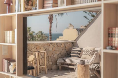 Penthouse T2 com vista mar na Azarujinha, Estoril