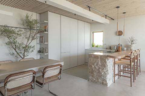 Penthouse T2 com vista mar na Azarujinha, Estoril