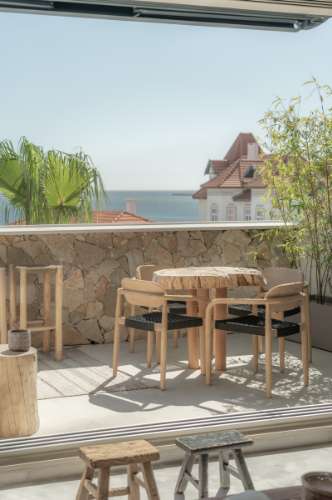 Penthouse T2 com vista mar na Azarujinha, Estoril