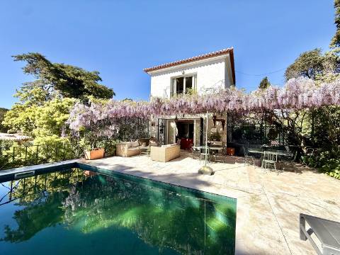 Moradia T5 com Vista Mar no Estoril