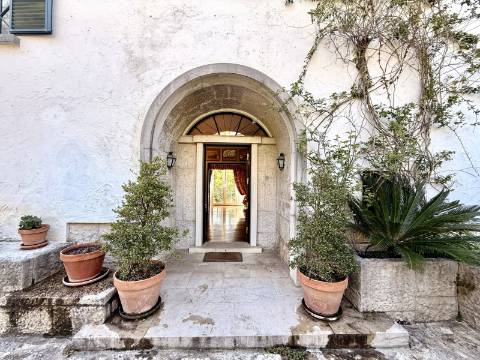 Moradia T5 com Vista Mar no Estoril