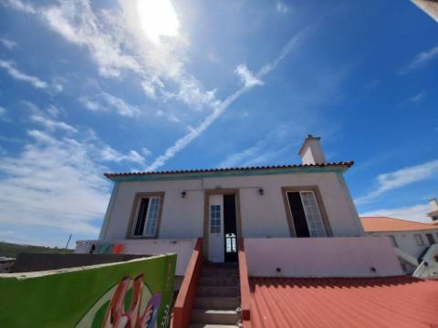 Moradia T4 junto a Praia das Maças