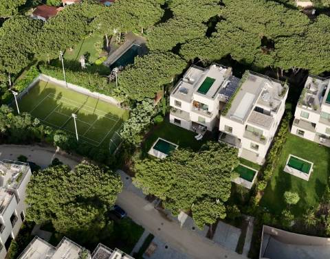 Apartamento T2 com Jardim e Piscina no Condomínio Privado na Quinta da Marinha, Cascais