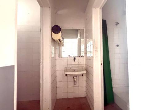 Espaço com 200m2 na Amadora