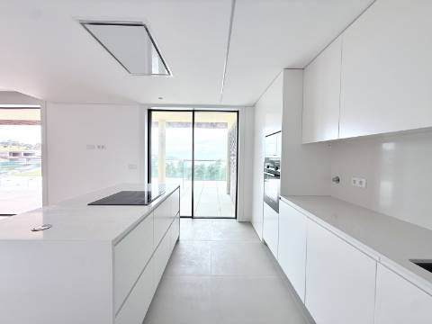 Penthouse T4 na Quinta Marques Gomes