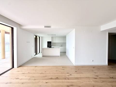 Penthouse T4 na Quinta Marques Gomes