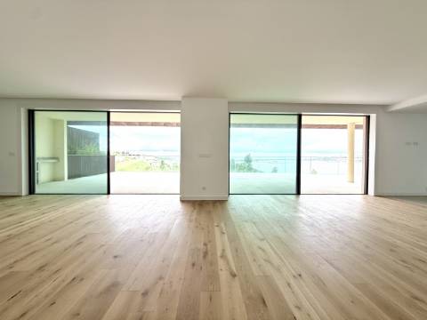 Penthouse T4 na Quinta Marques Gomes