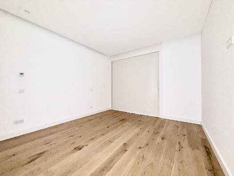 Penthouse T4 na Quinta Marques Gomes