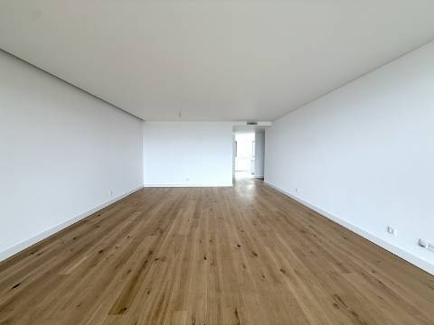 Apartamento T3 com vista mar na Quinta Marques Gomes