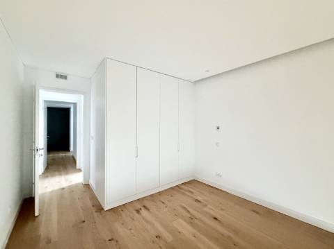 Apartamento T3 com vista mar na Quinta Marques Gomes