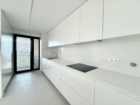 Apartamento T3 com vista mar na Quinta Marques Gomes