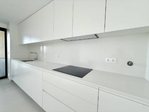 Apartamento T3 com vista mar na Quinta Marques Gomes