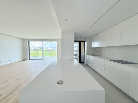 Apartamento T3 com vista mar na Quinta Marques Gomes