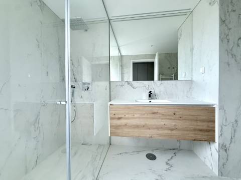 Apartamento T3 com vista mar na Quinta Marques Gomes