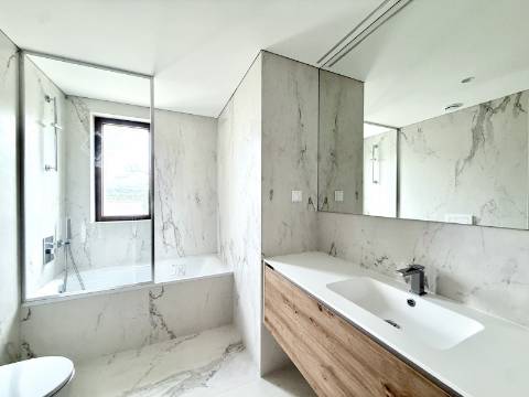 Apartamento T3 com vista mar na Quinta Marques Gomes