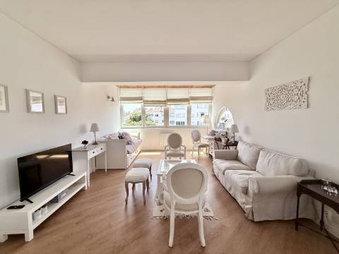 Apartamento T1 mobilado no Bairro do Rosario, Cascais