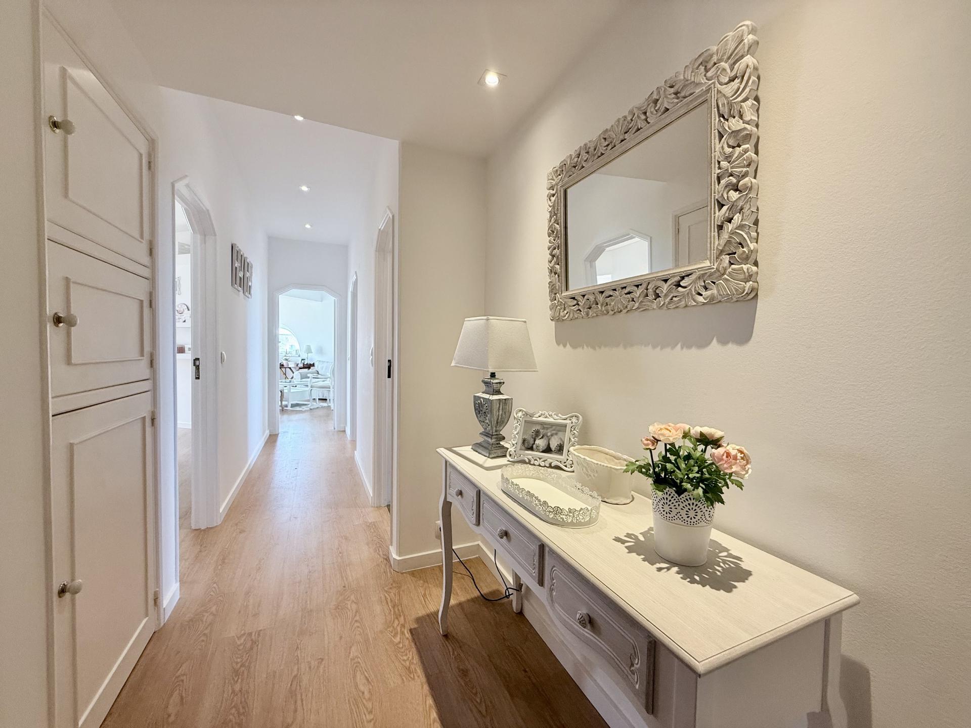 Apartamento T1 mobilado no Bairro do Rosario, Cascais