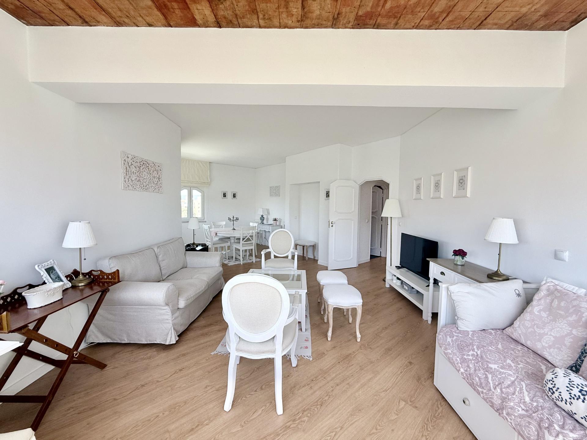 Apartamento T1 mobilado no Bairro do Rosario, Cascais