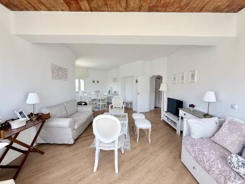 Apartamento T1 mobilado no Bairro do Rosario, Cascais