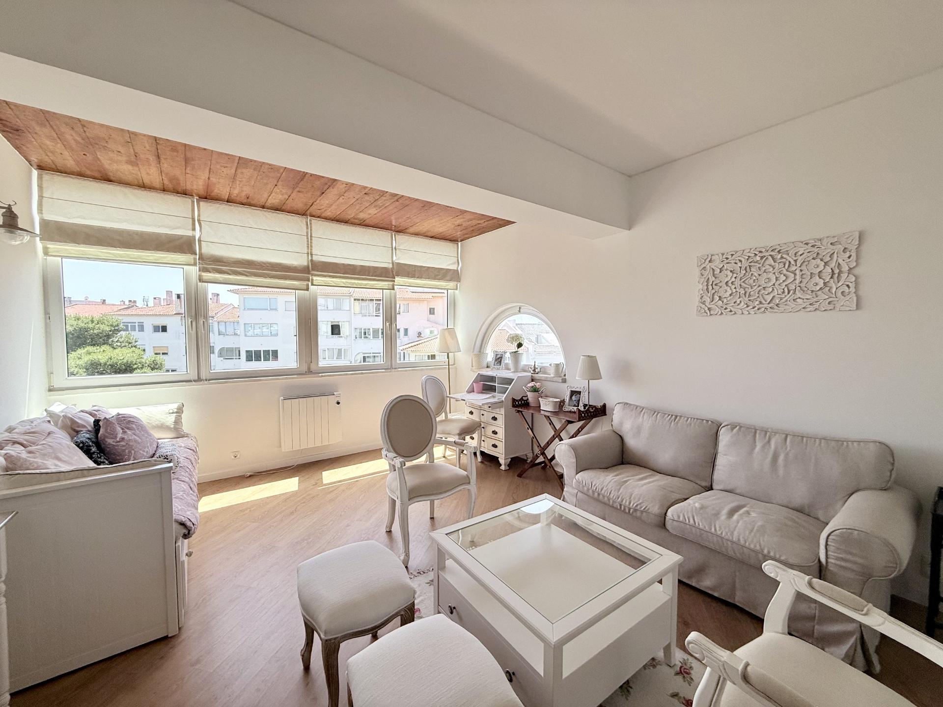 Apartamento T1 mobilado no Bairro do Rosario, Cascais