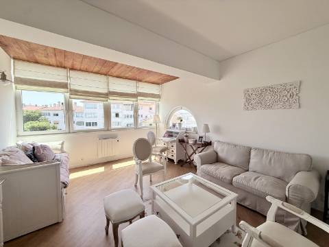 Apartamento T1 mobilado no Bairro do Rosario, Cascais