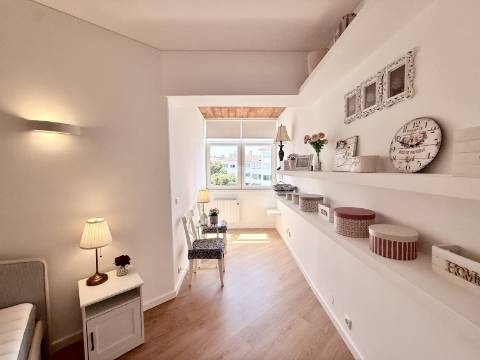 Apartamento T1 mobilado no Bairro do Rosario, Cascais
