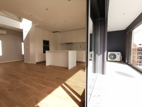 T3 Duplex -Terraço/Sul e Garagem