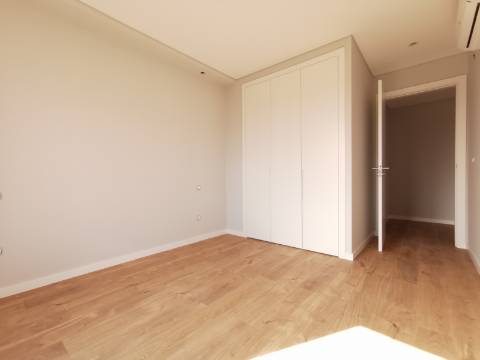 T3 Duplex -Terraço/Sul e Garagem