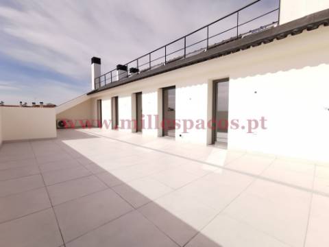 T3 Duplex -Terraço/Sul e Garagem