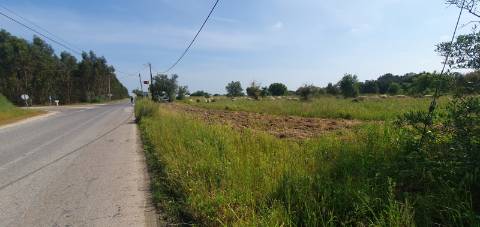 Terreno Gaveto com Estrada Nacional