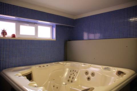 Moradia V6 Isolada com piscina